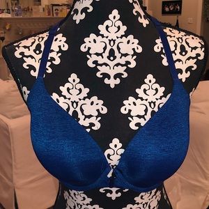 Victoria’s Secret blue front clasp bra size 34DD